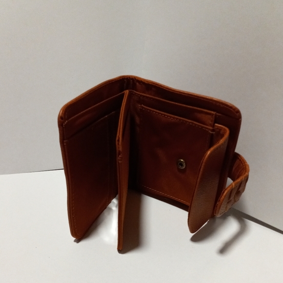 NWT Time and Tru Woman Wallet - Picture 3 of 8